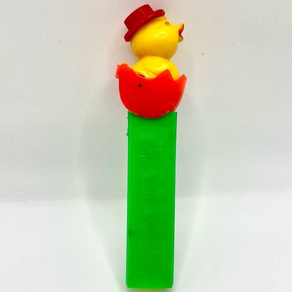 Vintage PEZ Chick in the Egg With Hat Candy Dispenser - Picture 3 of 6